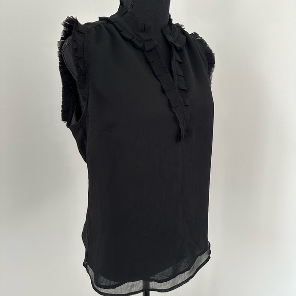 NWOT sleeveless blouse - Picture 2 of 4